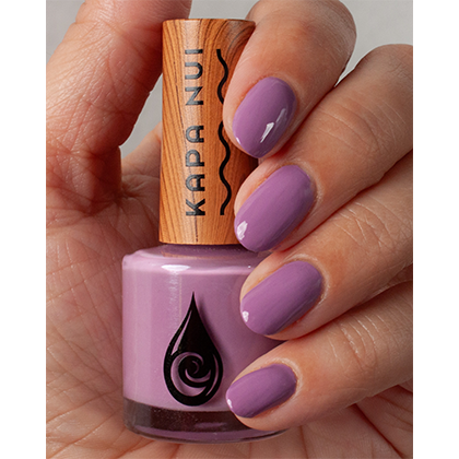 odorless nail polish hand swatch in poniala 1