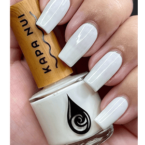 non toxic nail polish hand swatch in coconut color