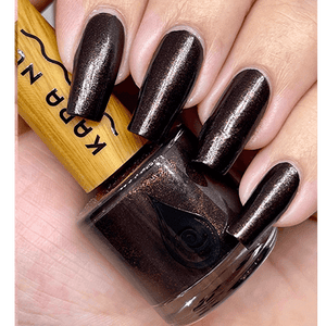 hand swatch of toxin free nail polish color kalapana