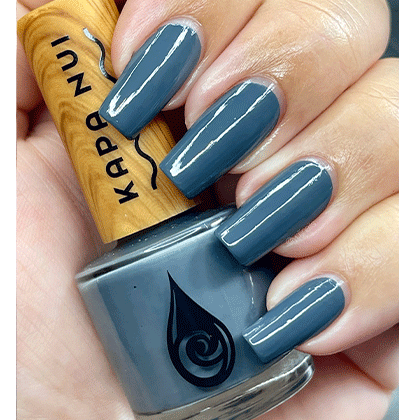 manta ray non toxic nail polish hand swatch