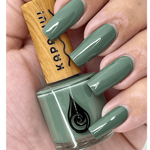 hand swatch toxin free nail polish in naupaka color